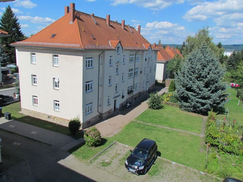Schick sanierte 3-Zimmer-Wohnung mit Wohnküche.